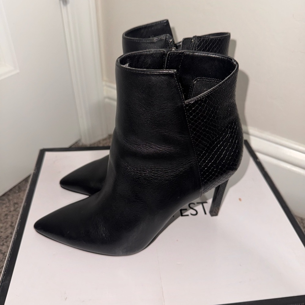 Nine West Black Textured Heeled Boots